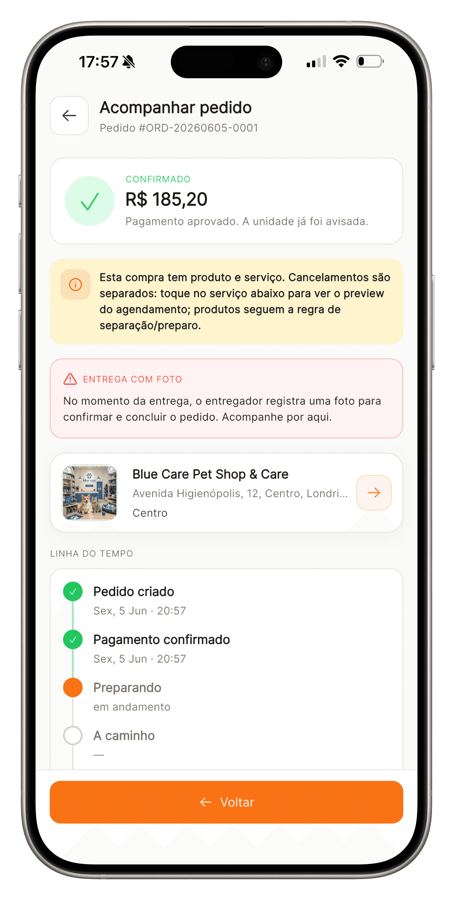 Tela de acompanhamento de pedido com linha do tempo: criado, confirmado, preparando e a caminho